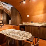 Refinement & Parisian Charm - 4br-8p - Marais