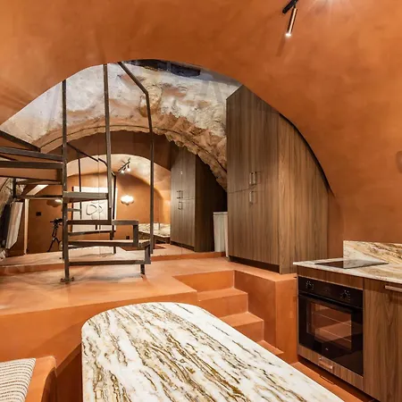 Refinement & Parisian Charm - 4br-8p - Marais *