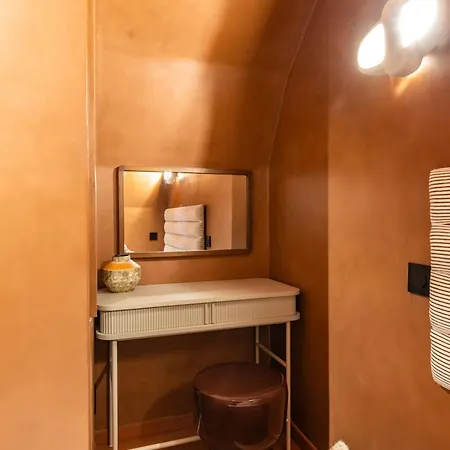 Refinement & Parisian Charm - 4br-8p - Marais Daire Paris