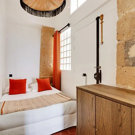 Refinement & Parisian Charm - Marais * Paris