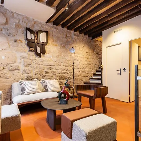 Apartment Refinement & Parisian Charm - 4br-8p - Marais Paris