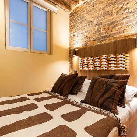 Refinement & Parisian Charm - 4br-8p - Marais Paris