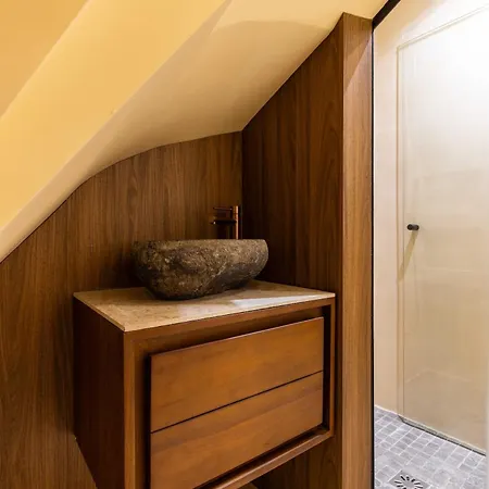 Apartment Refinement & Parisian Charm - 4br-8p - Marais *